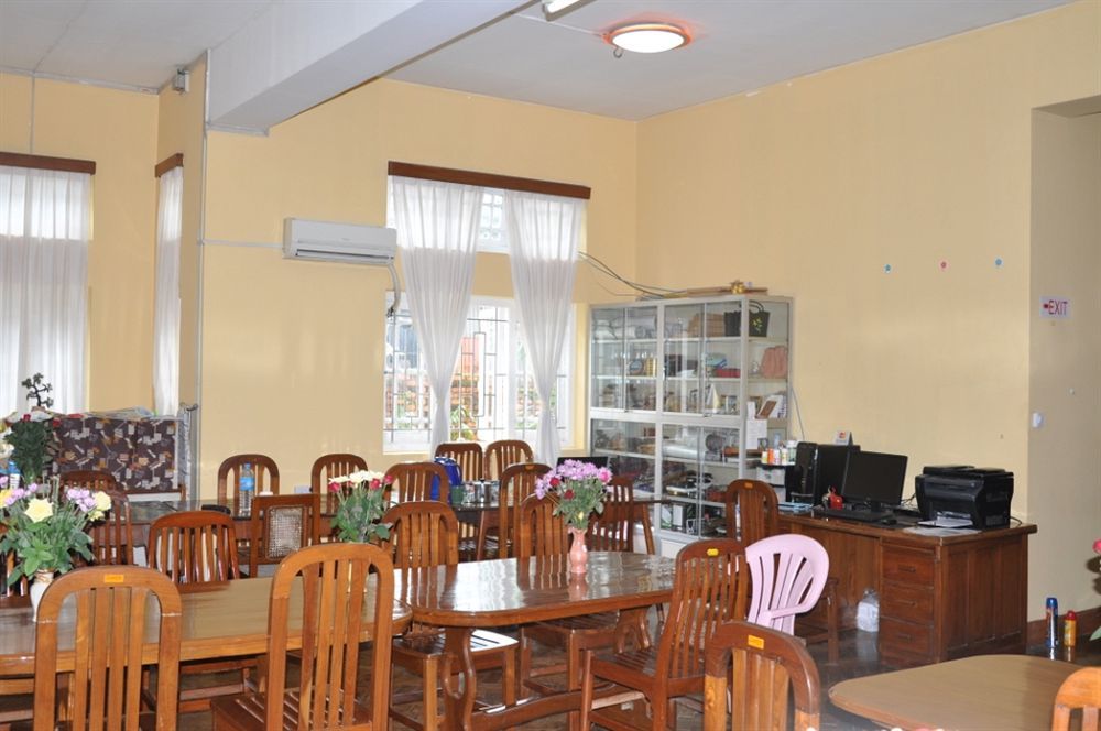 Golden Guest Inn Γιανγκόν Εξωτερικό φωτογραφία